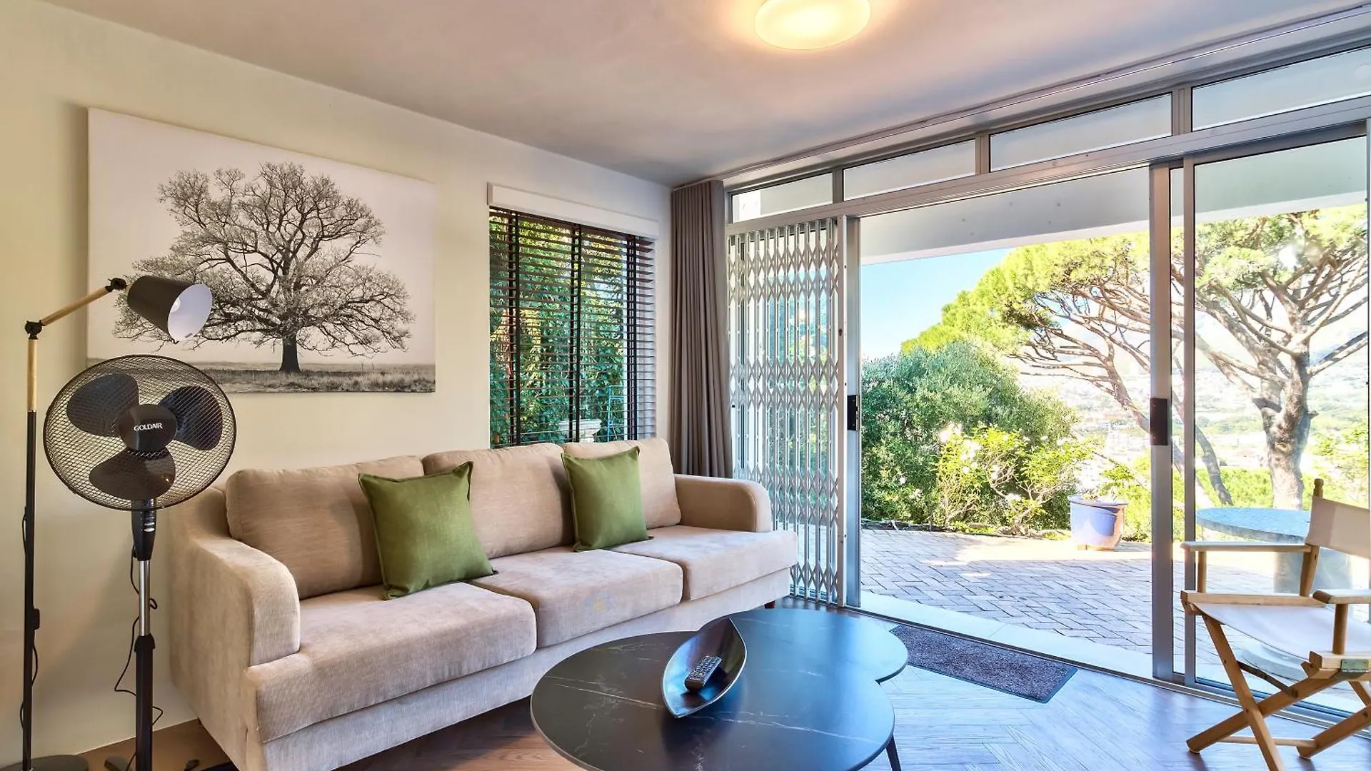 Spectacular 1 Bed Apartment Cape Town