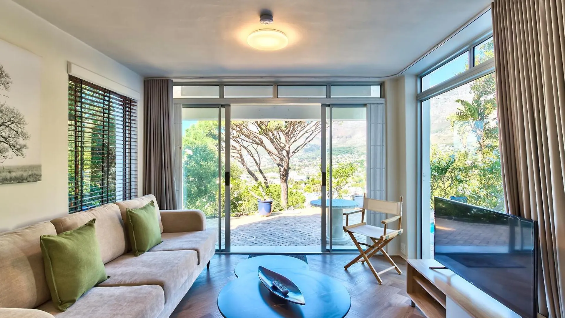 Spectacular 1 Bed Apartment Cape Town