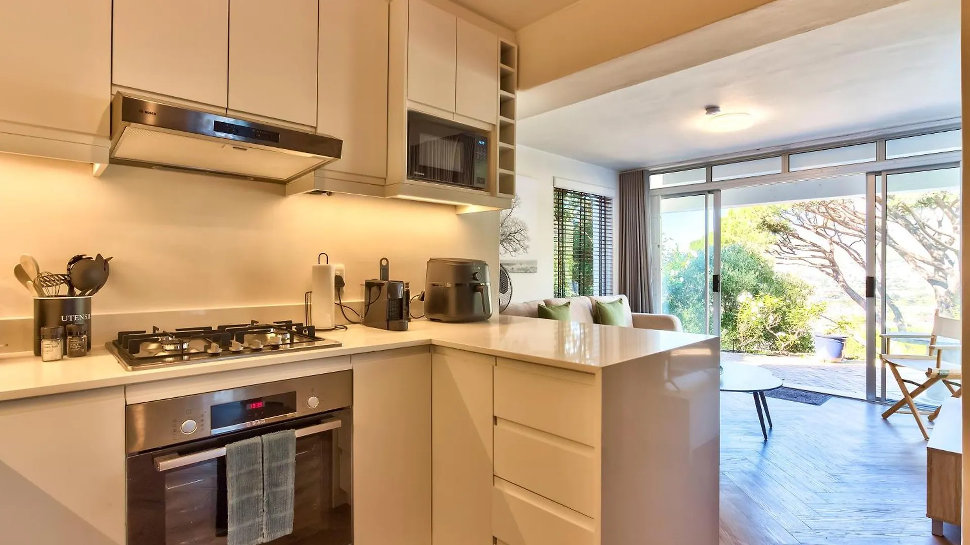 Spectacular 1 Bed Apartment Cape Town