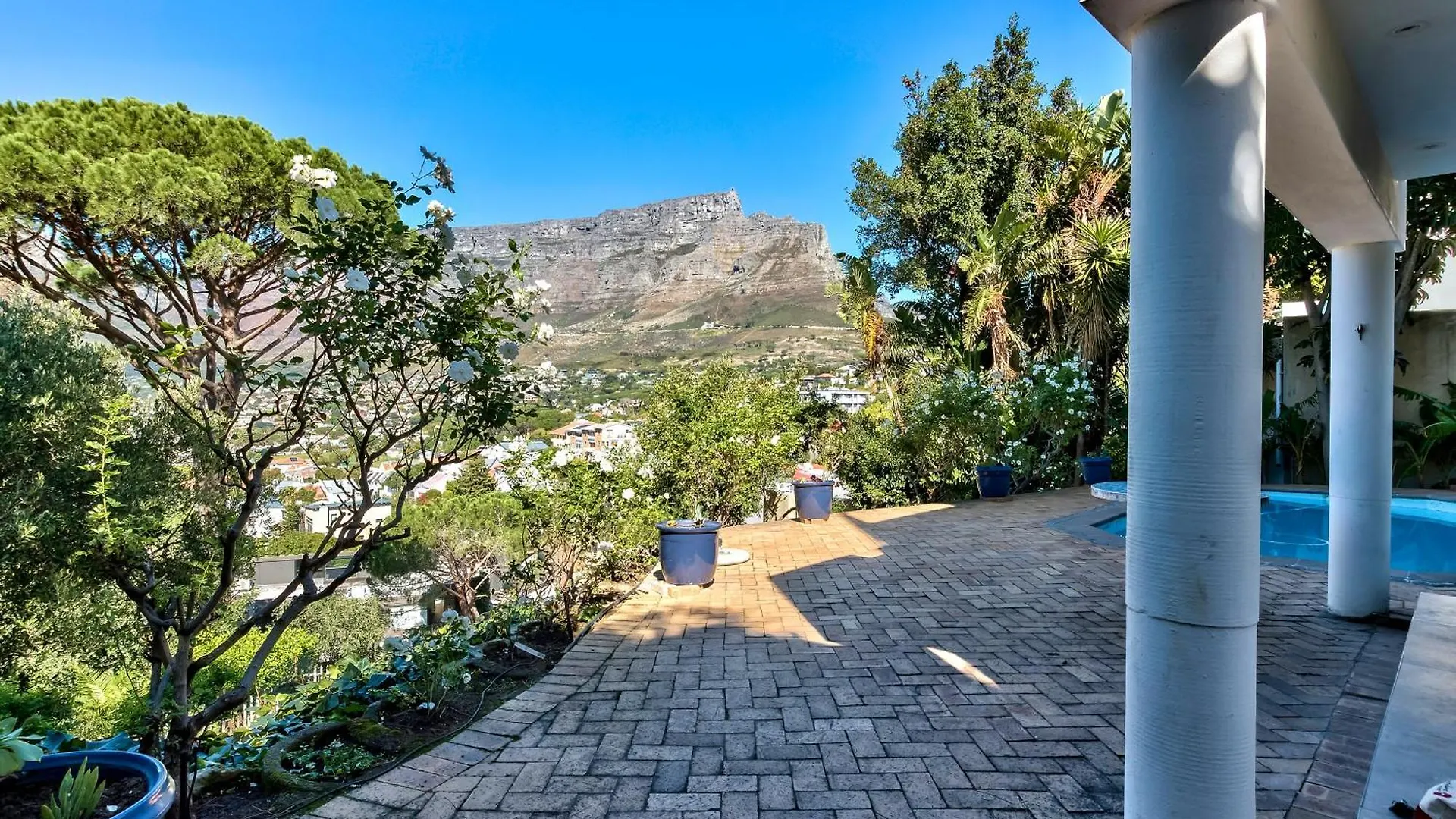 Spectacular 1 Bed Apartment Cape Town 0*,