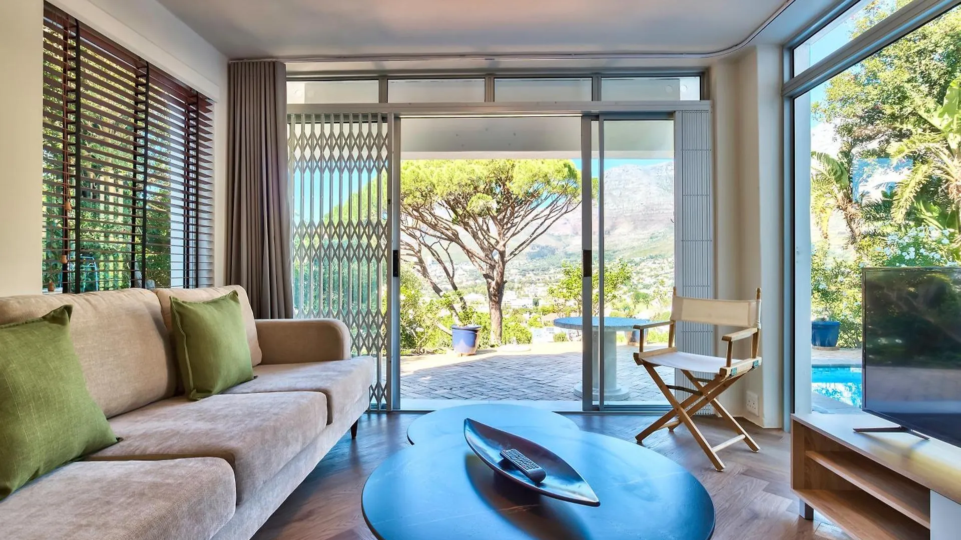 Spectacular 1 Bed Apartment Cape Town South Africa